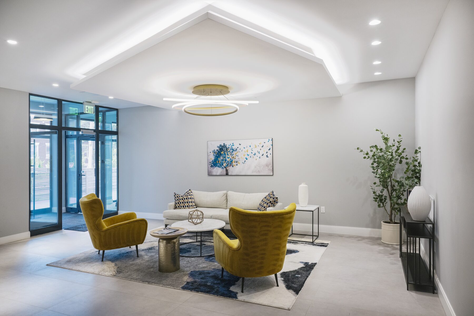 Ennea lobby